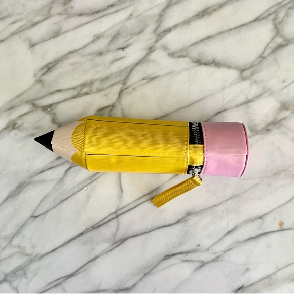 *SOLD* Boi-ing Erase Case - Picture 2 of 5